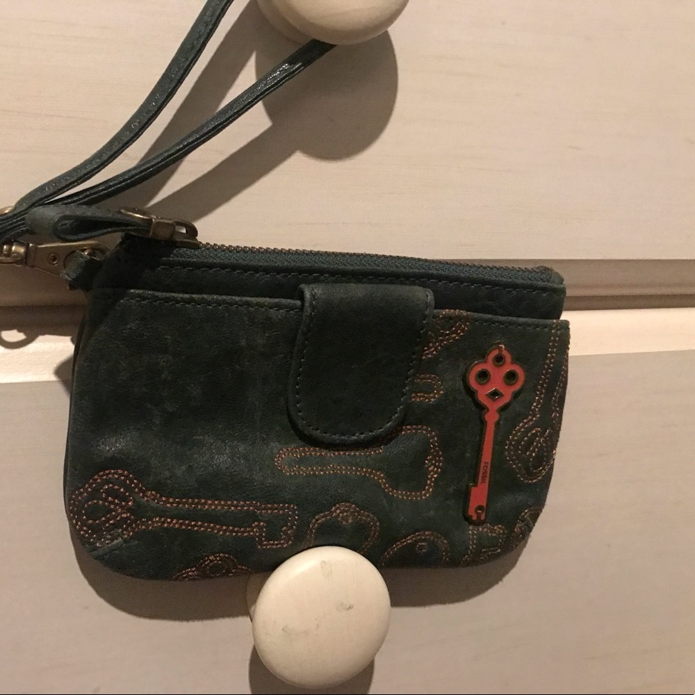 Fossil wristlet EUC